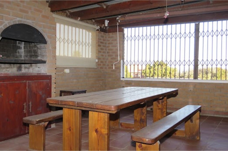 4 Bedroom Property for Sale in Palmiet Western Cape